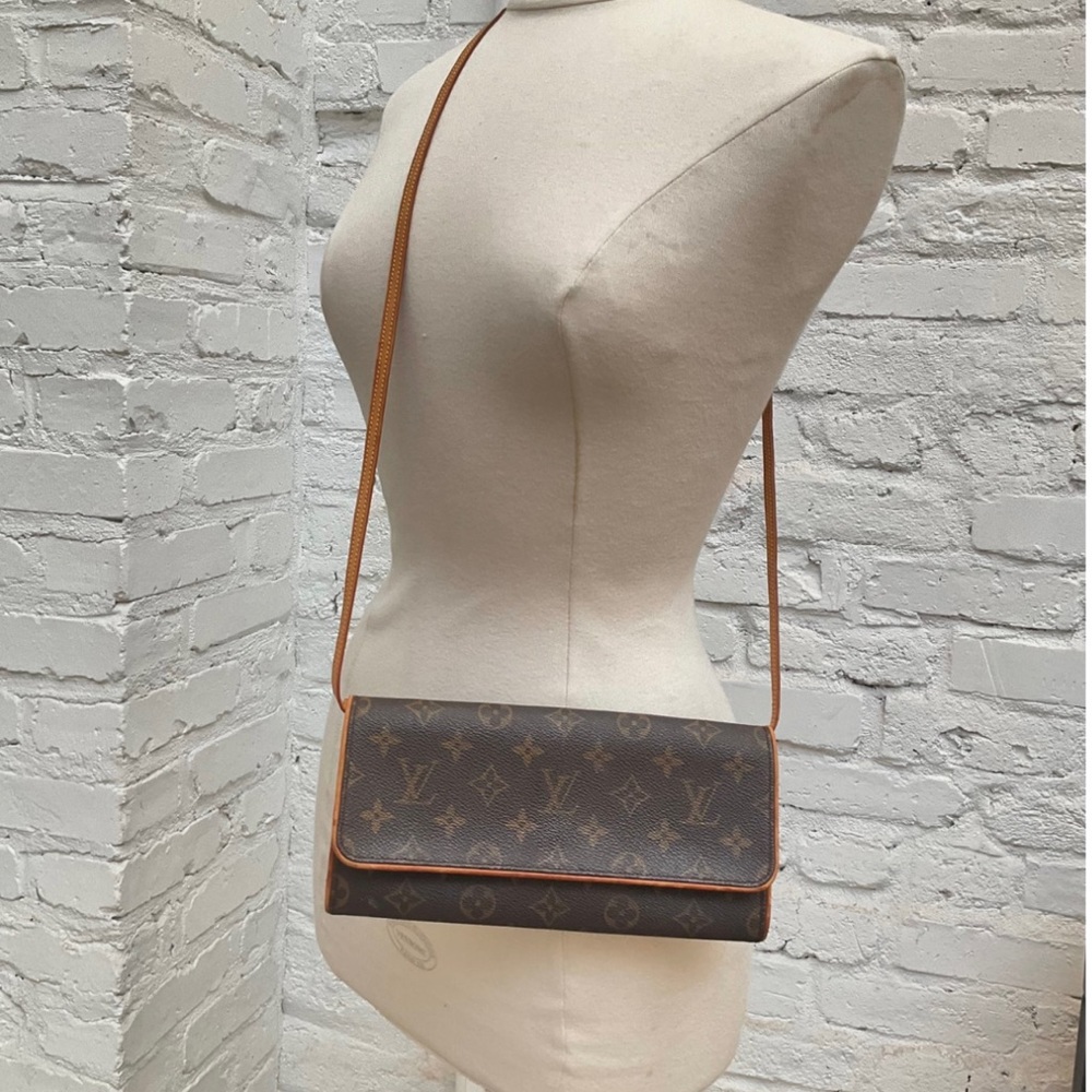 😍Louis Vuitton Pochette Twin😍 - Picture 2 of 12